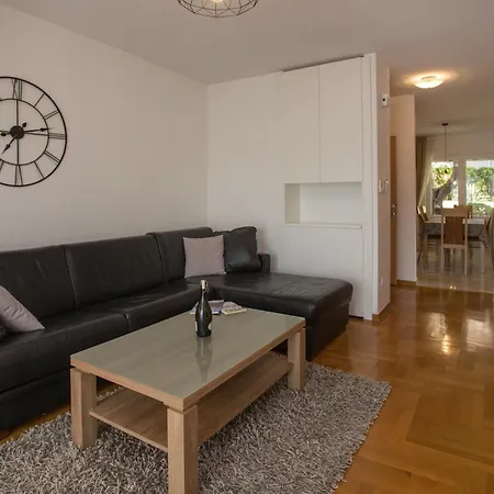 Calluna Вилла Трогир