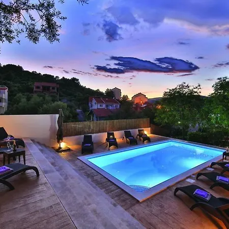 Calluna 别墅 特罗吉尔